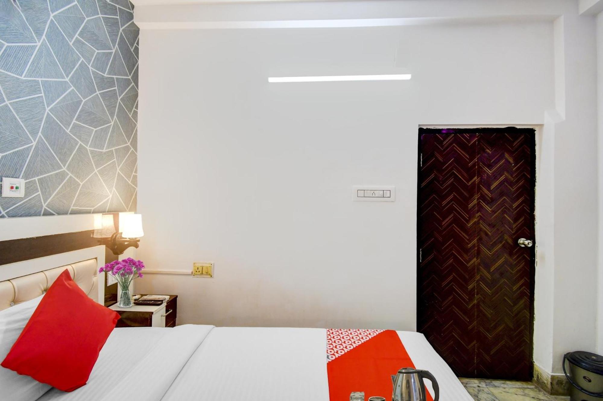 Hotel O The Nest Inn Near Acropolis Mall Jādabpur Екстериор снимка